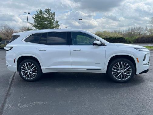 White Frost Tricoat 2025 Buick Enclave Avenir FWD