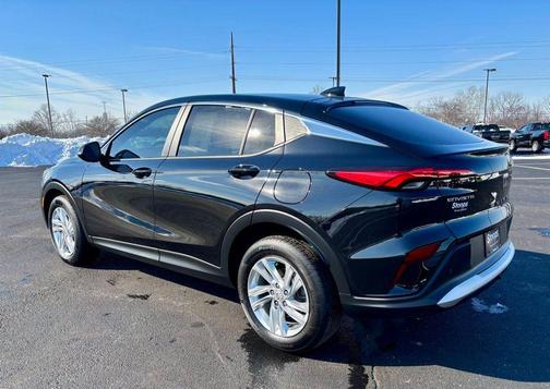 2025 Buick Envista Preferred FWD