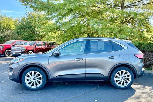 2022 Ford Escape Titanium
