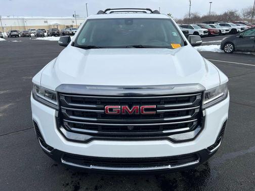 2023 GMC Acadia AWD AT4