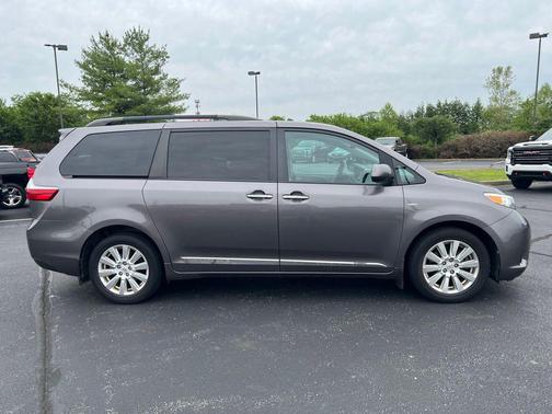 Predawn Gray Mica 2017 Toyota Sienna XLE Premium