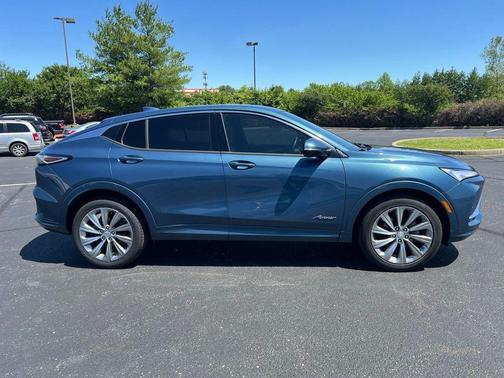 Ocean Blue Metallic 2024 Buick Envista Avenir FWD
