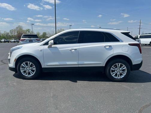 Crystal White Tricoat 2022 Cadillac XT5 Luxury