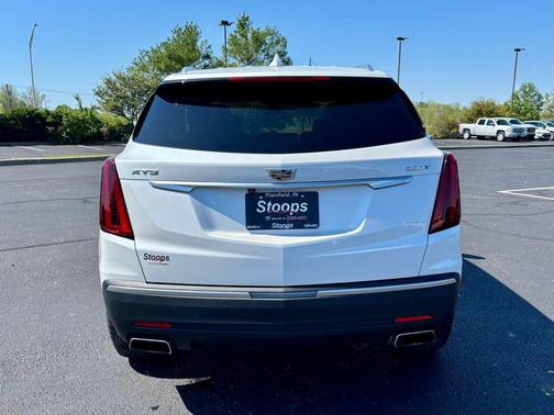 Crystal White Tricoat 2022 Cadillac XT5 Luxury