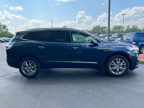 2023 Buick Enclave Essence AWD