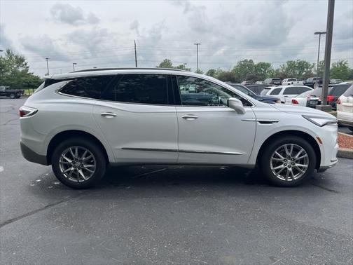 2022 Buick Enclave FWD Essence
