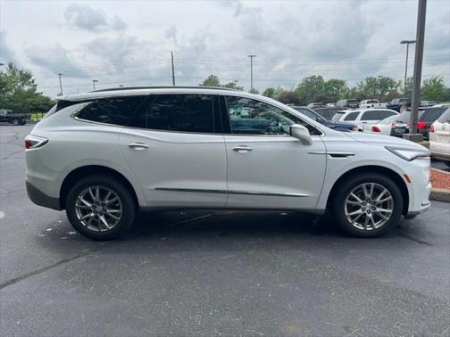 2022 Buick Enclave FWD Essence