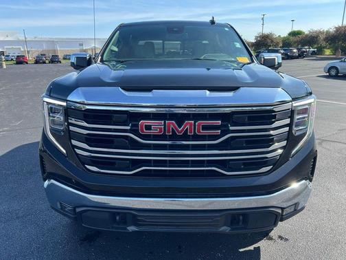 Onyx Black 2026 GMC Sierra 1500 SLT
