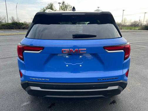 Rapids Metallic 2025 GMC Terrain FWD Elevation