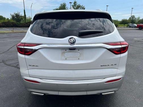 White Frost Tricoat 2018 Buick Enclave Premium
