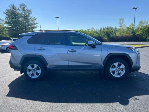 Silver Sky Metallic 2019 Toyota RAV4 Hybrid XLE
