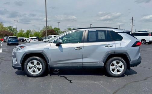 Silver Sky Metallic 2019 Toyota RAV4 Hybrid XLE