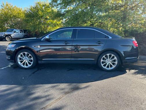 2015 Ford Taurus Limited
