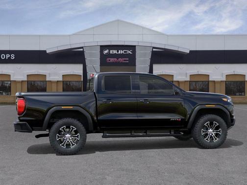 2025 GMC Canyon AT4