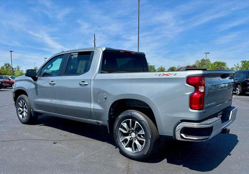Sterling Gray Metallic 2024 Chevrolet Silverado 1500 LT