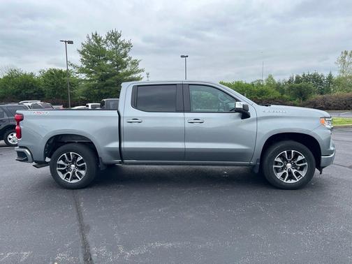 Sterling Gray Metallic 2024 Chevrolet Silverado 1500 LT