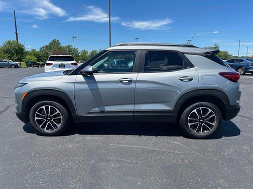 Sterling Gray Metallic 2025 Chevrolet Trailblazer LT