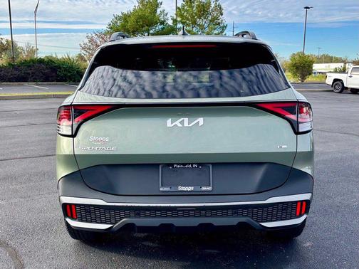 Jungle Green 2024 Kia Sportage X-Line