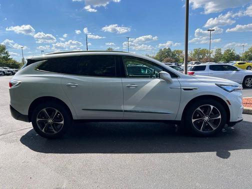 2022 Buick Enclave AWD Essence