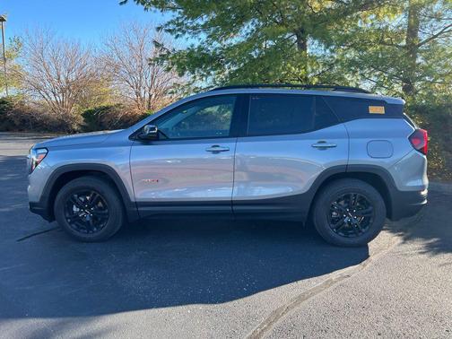 2023 GMC Terrain AWD AT4