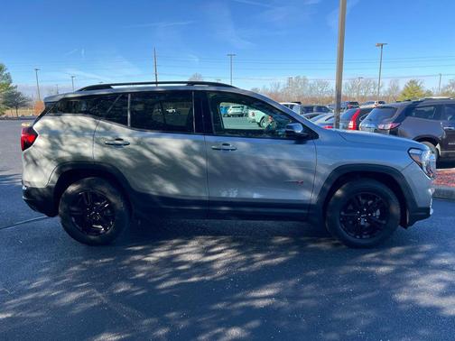 2023 GMC Terrain AWD AT4