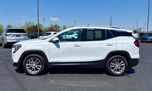 Summit White 2024 GMC Terrain SLT