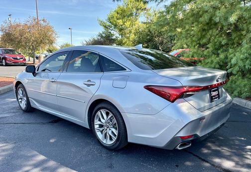 2021 Toyota Avalon XLE