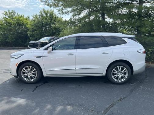2022 Buick Enclave AWD Essence