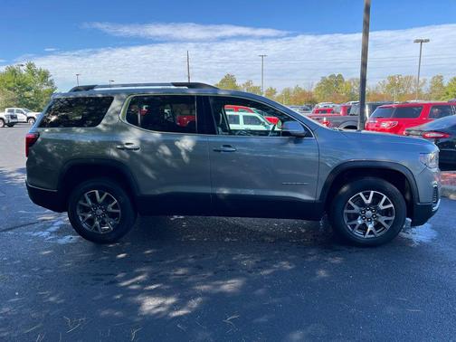 2023 GMC Acadia FWD SLT