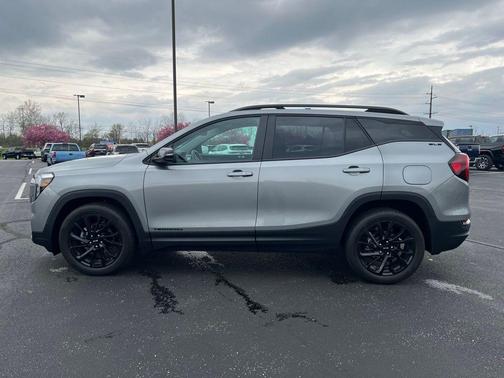 Sterling Metallic 2023 GMC Terrain SLE