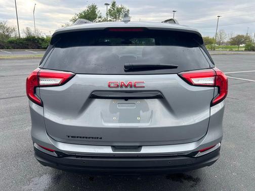 Sterling Metallic 2023 GMC Terrain SLE