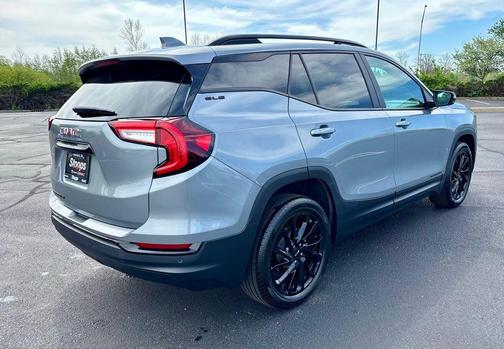Sterling Metallic 2023 GMC Terrain SLE
