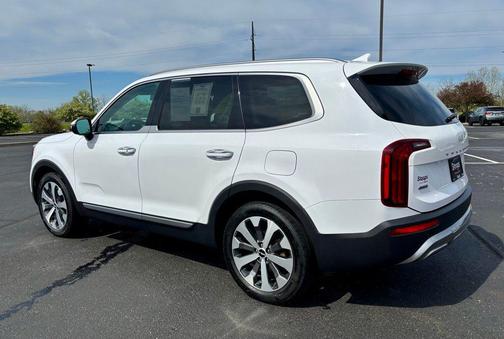 Glacial White Pearl 2022 Kia Telluride S