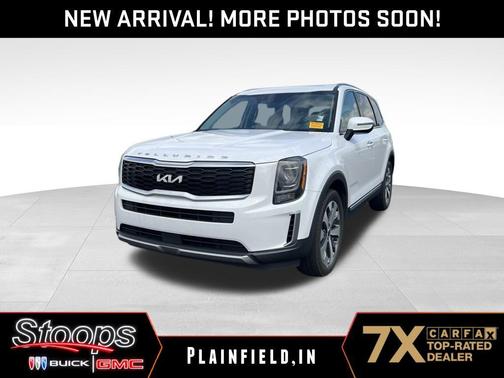 Glacial White Pearl 2022 Kia Telluride S