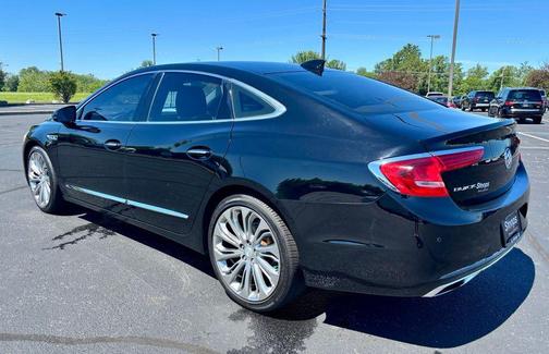 Black Onyx 2018 Buick LaCrosse Premium