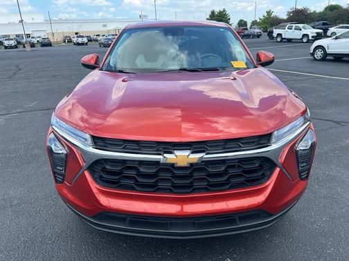 Cayenne Orange Metallic 2024 Chevrolet Trax LS