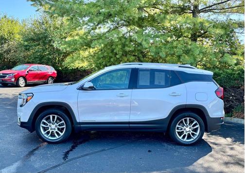 2022 GMC Terrain SLT