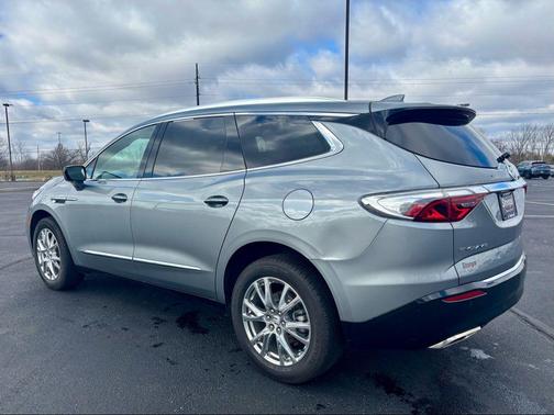 2023 Buick Enclave Essence FWD