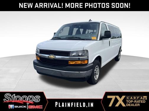 Summit White 2024 Chevrolet Express 3500 RWD 3500 Extended Wheelbase LT