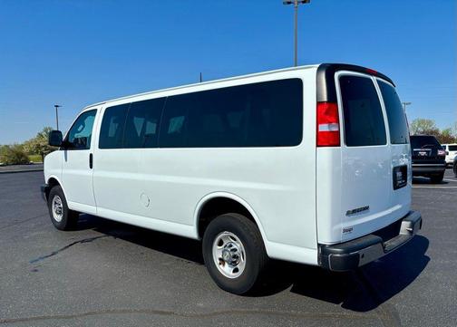 Summit White 2024 Chevrolet Express 3500 RWD 3500 Extended Wheelbase LT