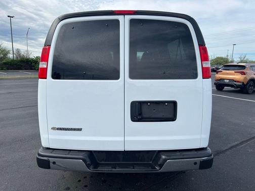 Summit White 2024 Chevrolet Express 3500 RWD 3500 Extended Wheelbase LT