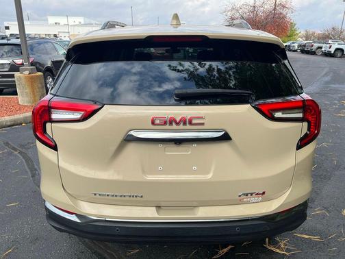 2023 GMC Terrain AWD AT4