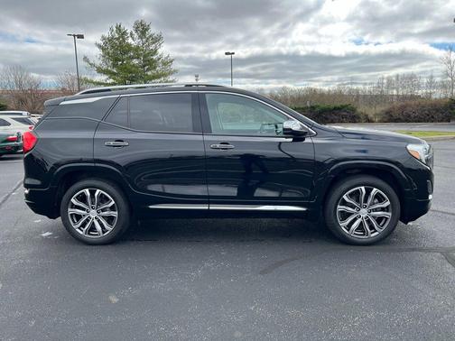 Ebony Twilight Metallic 2018 GMC Terrain Denali