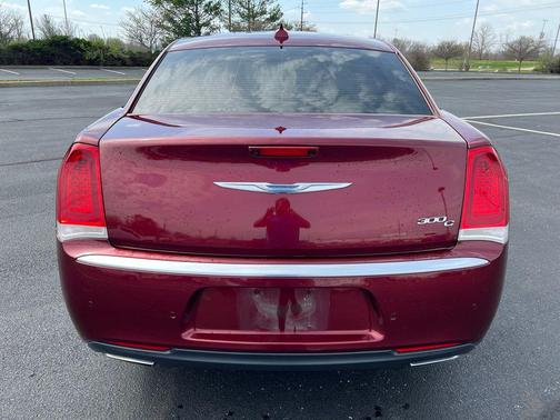 Velvet Red Pearlcoat 2017 Chrysler 300C Platinum