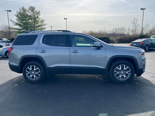 Sterling Metallic 2023 GMC Acadia FWD SLT