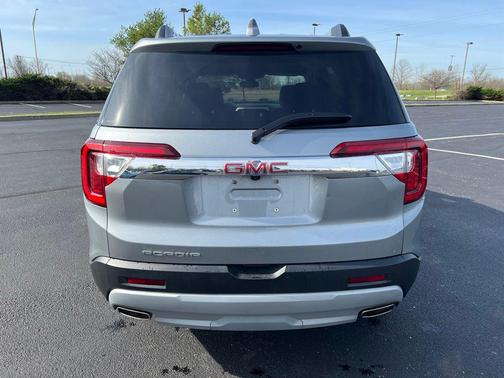Sterling Metallic 2023 GMC Acadia FWD SLT