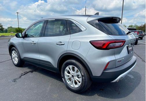 Iconic Silver Metallic 2023 Ford Escape Active