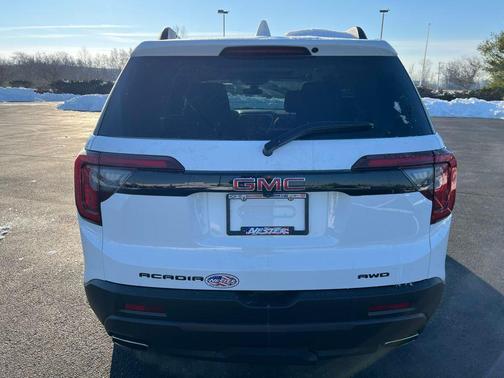 2023 GMC Acadia AWD SLE