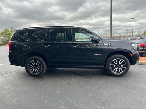 2022 GMC Yukon 4WD AT4