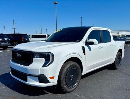 Oxford White 2025 Ford Maverick Lobo Standard